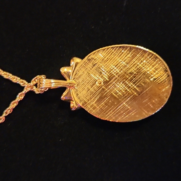 Vintage, Avon, Faux Pearl Cameo Necklace - Picture 5 of 7